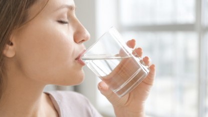 10 tipů pro udržení hydratace během letních veder